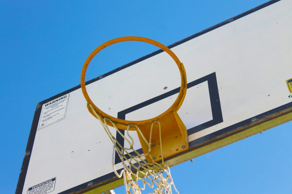 understanding basketball point spreads